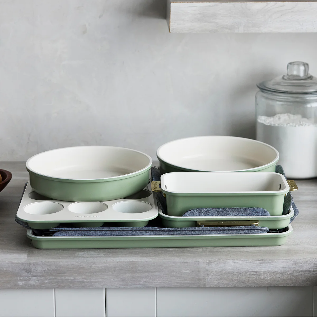 Reserve Bakeware 7-Piece Set | Sage
