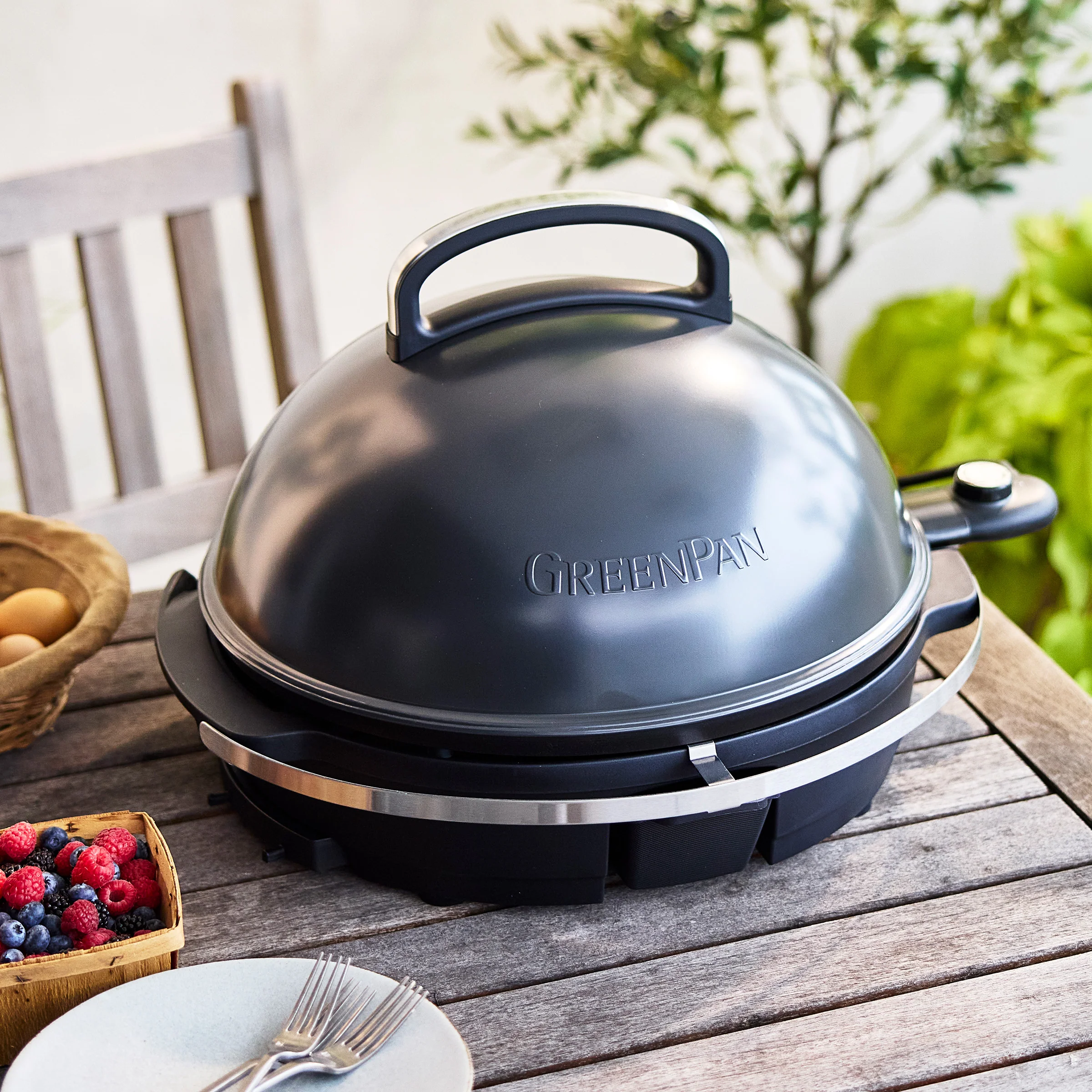 2-in-1 Portable Indoor/Outdoor Electric Grill & Griddle | Graphite