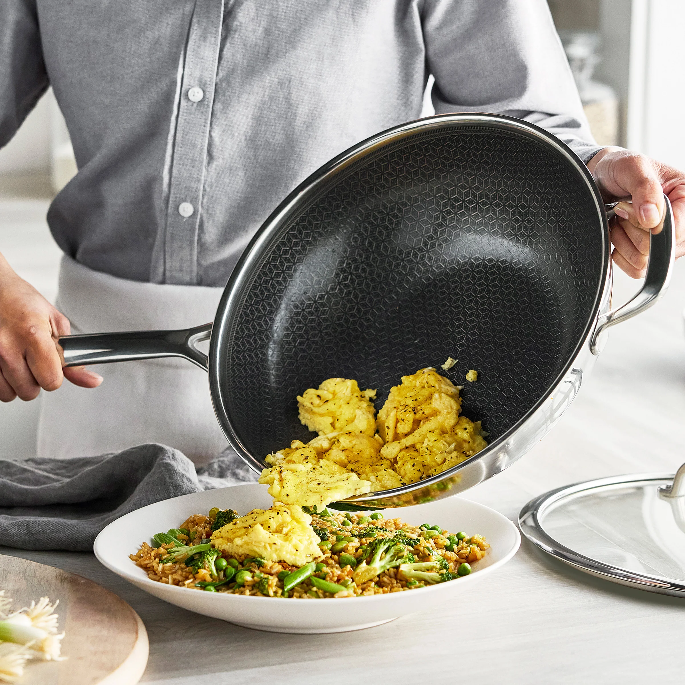 Spectra Thermobond Hybrid Ceramic Nonstick 12 Wok with Lid