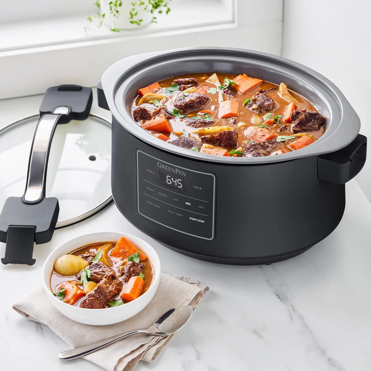 8-Quart Locking Lid Slow Cooker | Graphite
