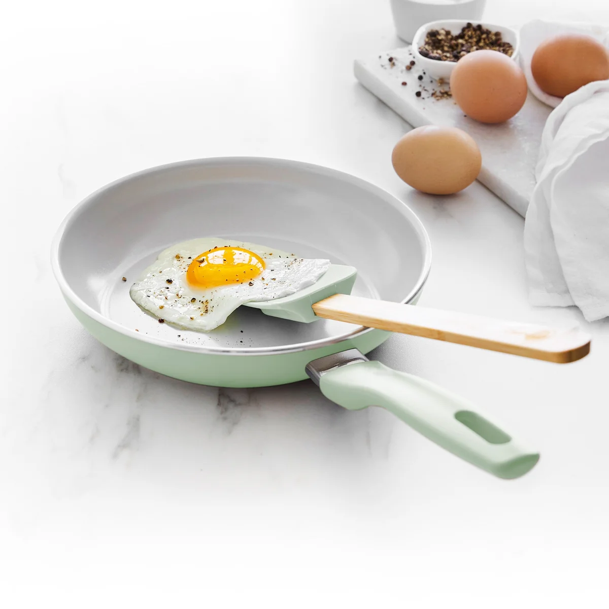 Dover Ceramic Nonstick 8 Frypan with Spatula | Pastel Green