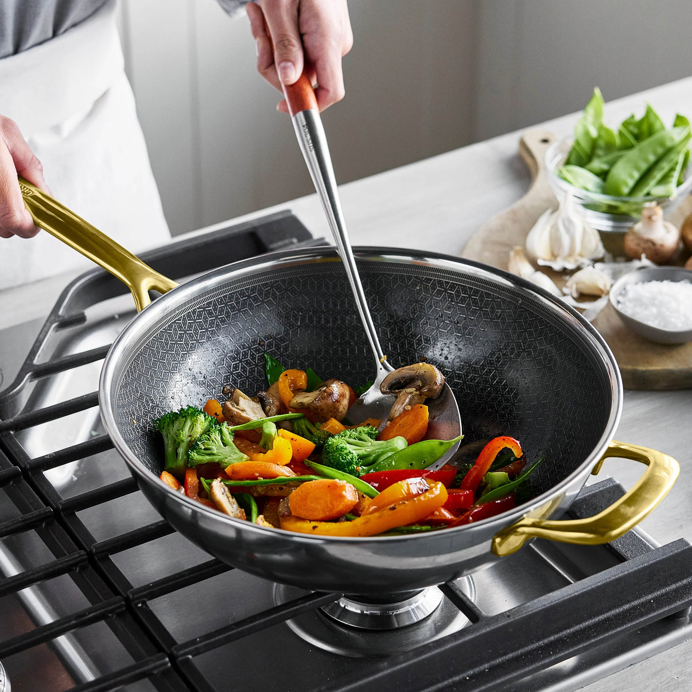 Spectra Gold Thermobond Hybrid Ceramic Nonstick 12 Wok with Lid