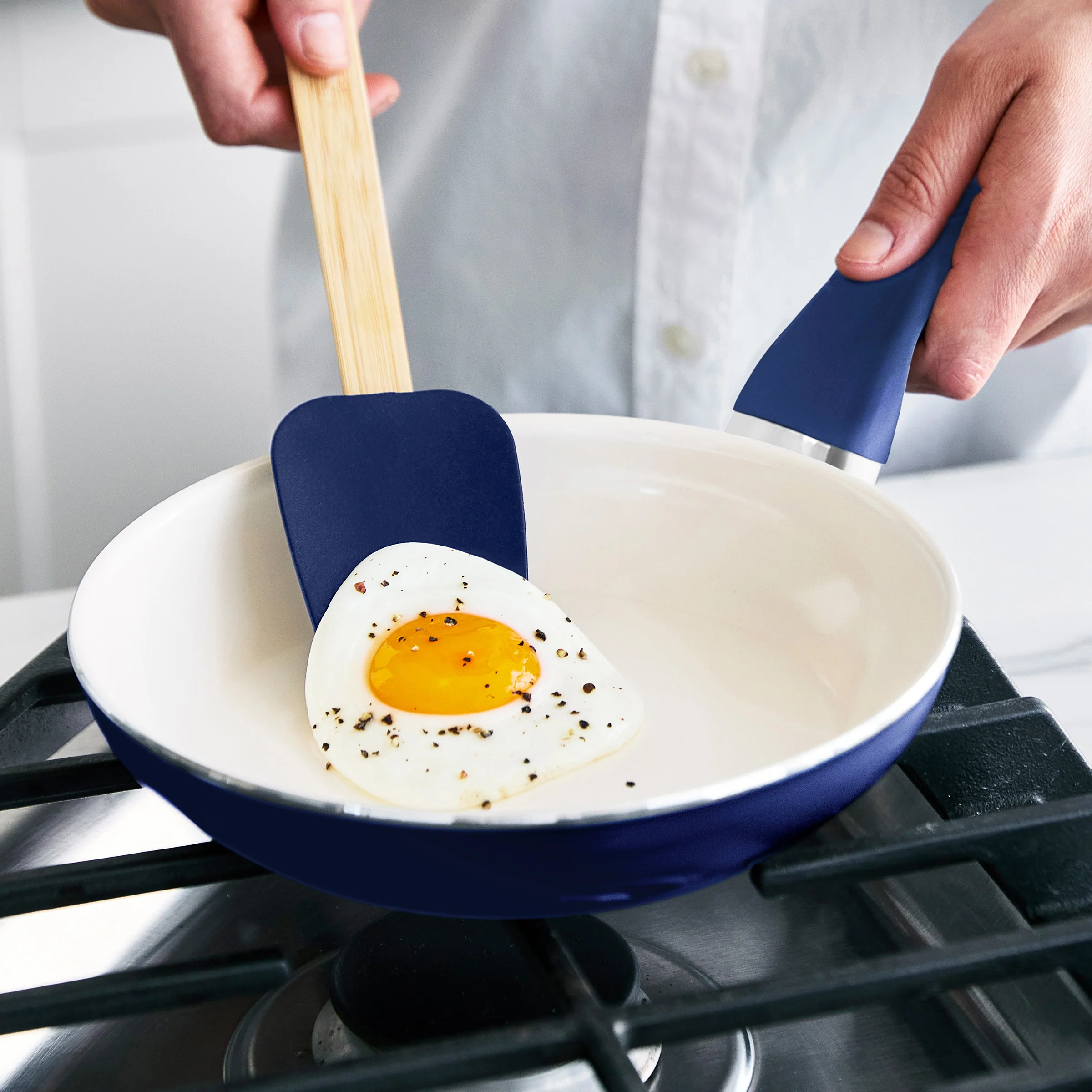 Rio Ceramic Nonstick 8 Frypan with Spatula | Navy