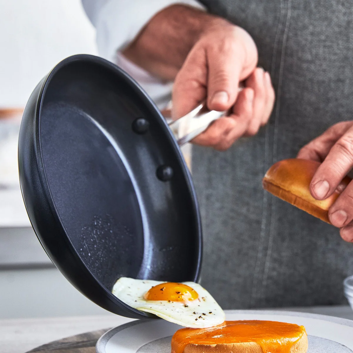 Chatham Black Ceramic Nonstick 8 Frypan