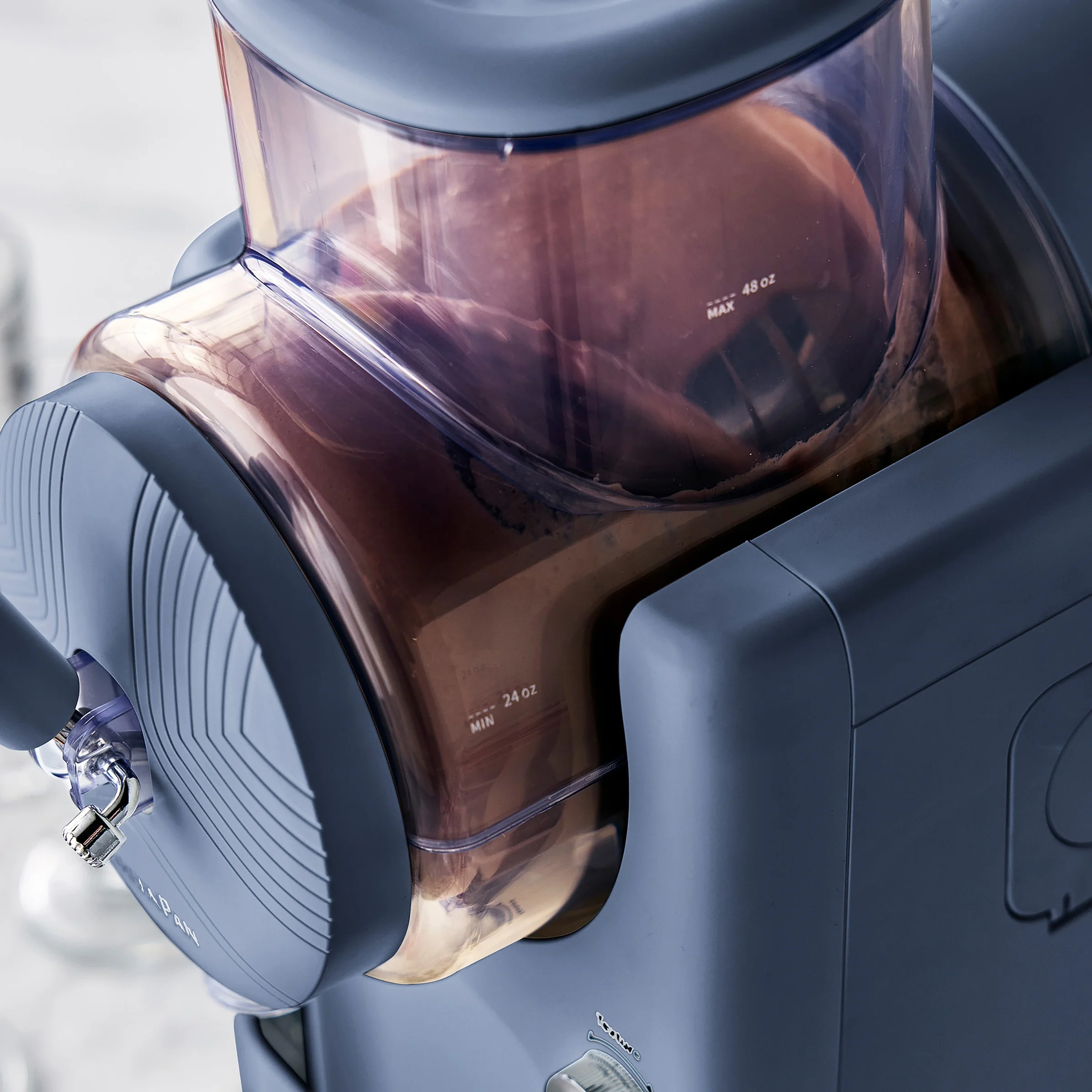 Frost 15-in-1 Ice Cream & Frozen Drink Maker | Berry