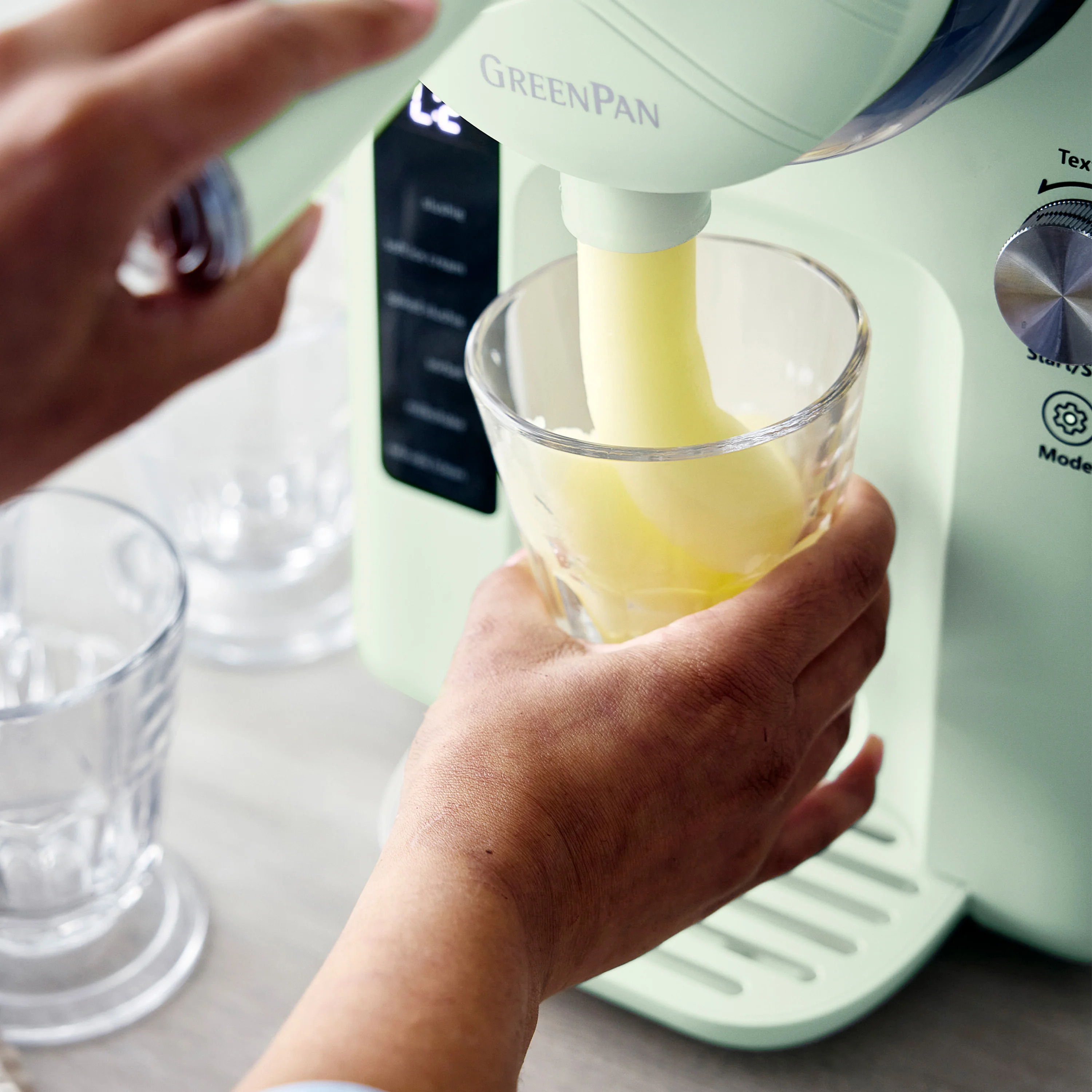 Frost 15-in-1 Ice Cream & Frozen Drink Maker | Pistachio