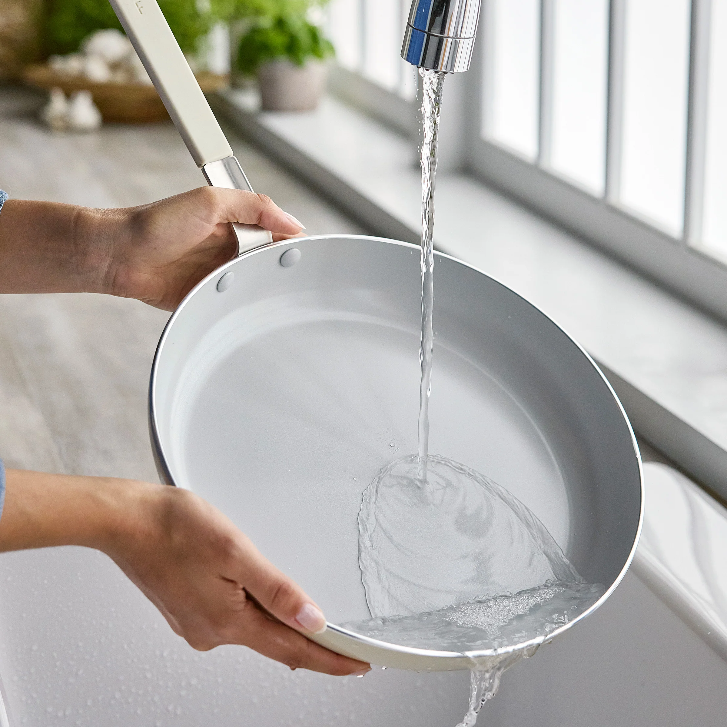 Bobby Flay by GreenPan Professional Ceramic Nonstick 12 Frypan | Cream