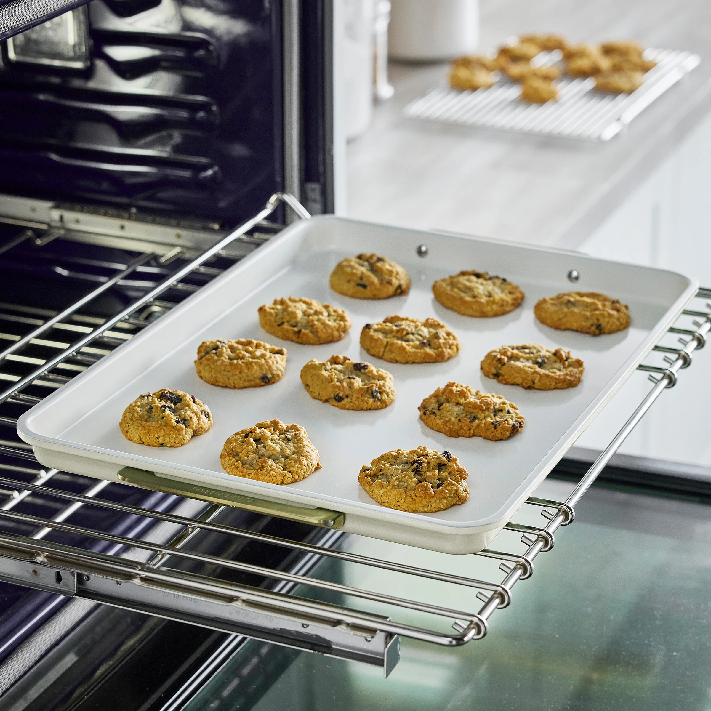 Reserve Bakeware 2-Piece 13 x 18 Half Sheet Pan Set | Cream