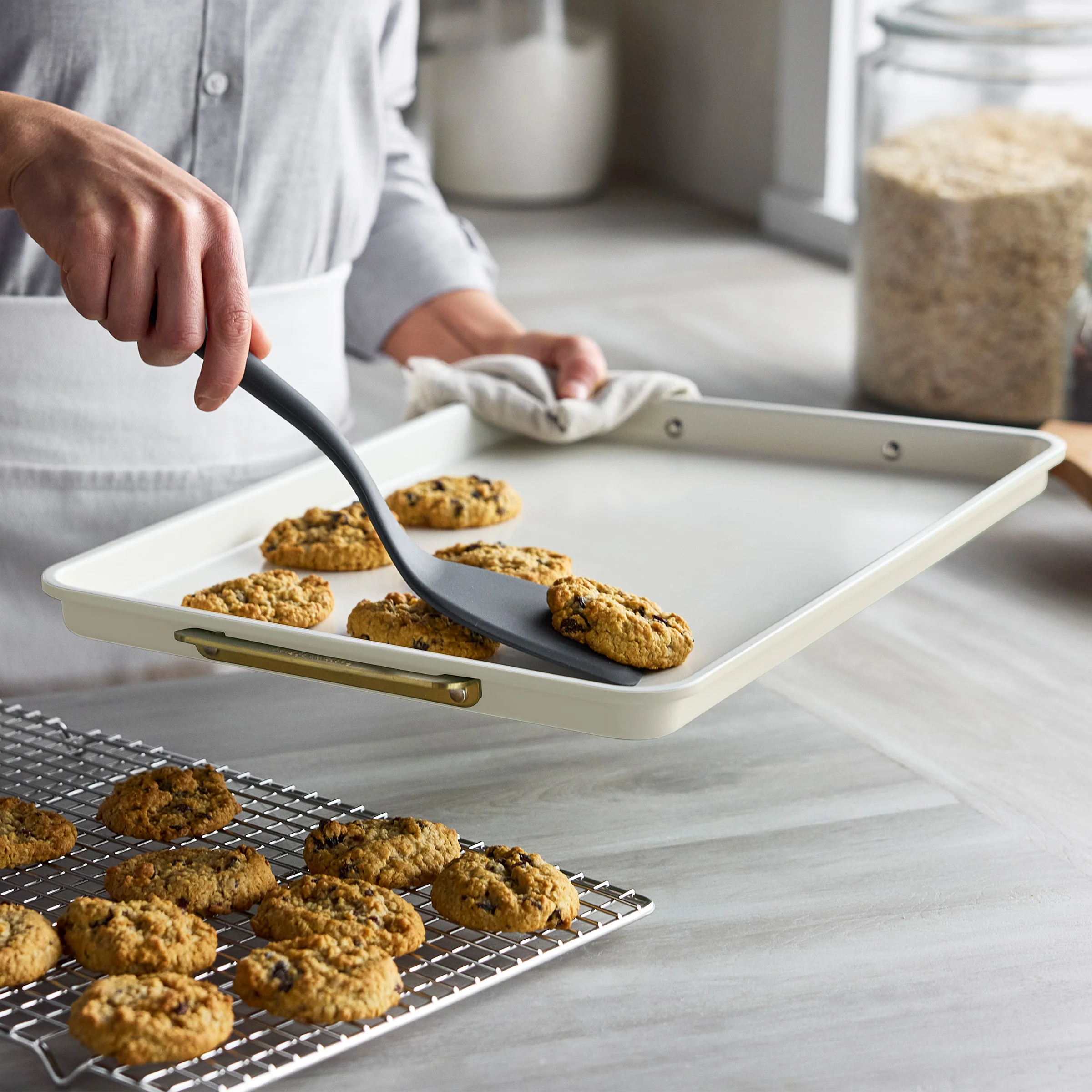 Reserve Bakeware 2-Piece 13 x 18 Half Sheet Pan Set | Cream