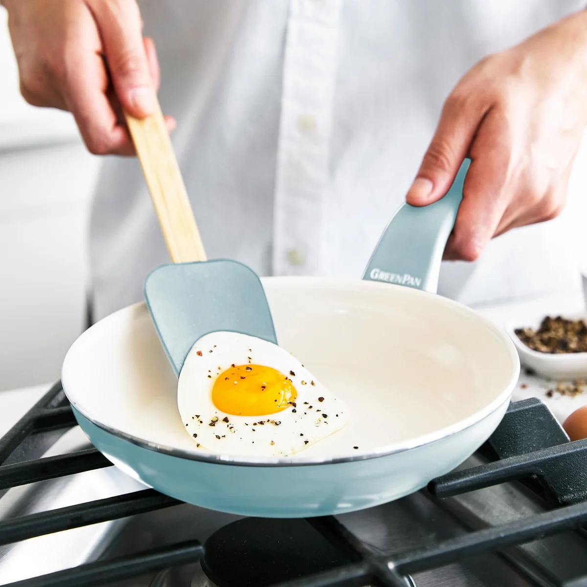 Dover Ceramic Nonstick 8 Frypan with Spatula | Blue Haze