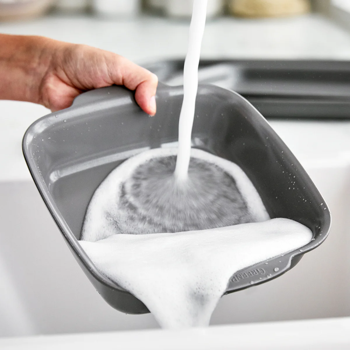 Premiere Ovenware Ceramic Nonstick 2-Piece Cake Pan Set | Gray