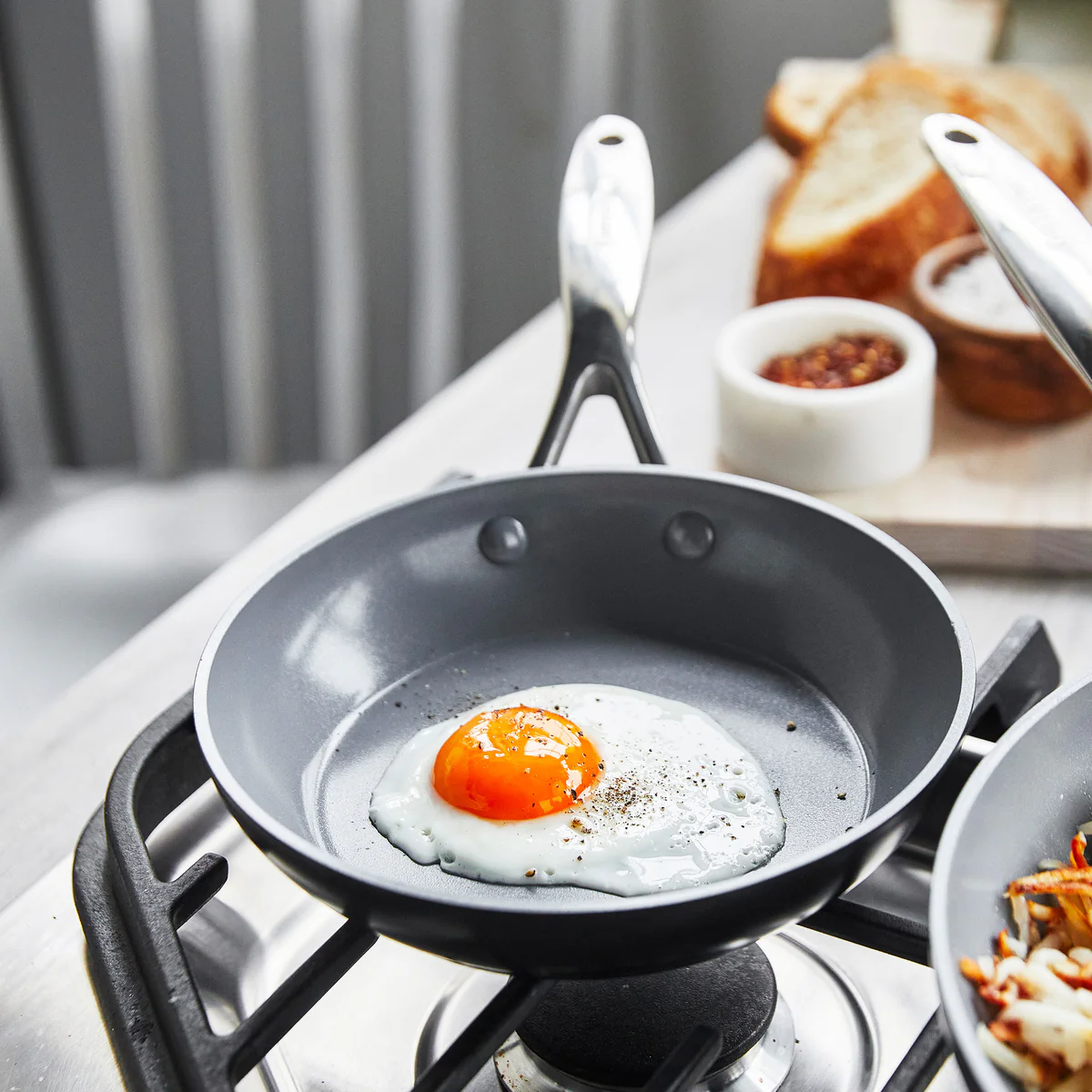 Valencia Pro Ceramic Nonstick 8 Frypan