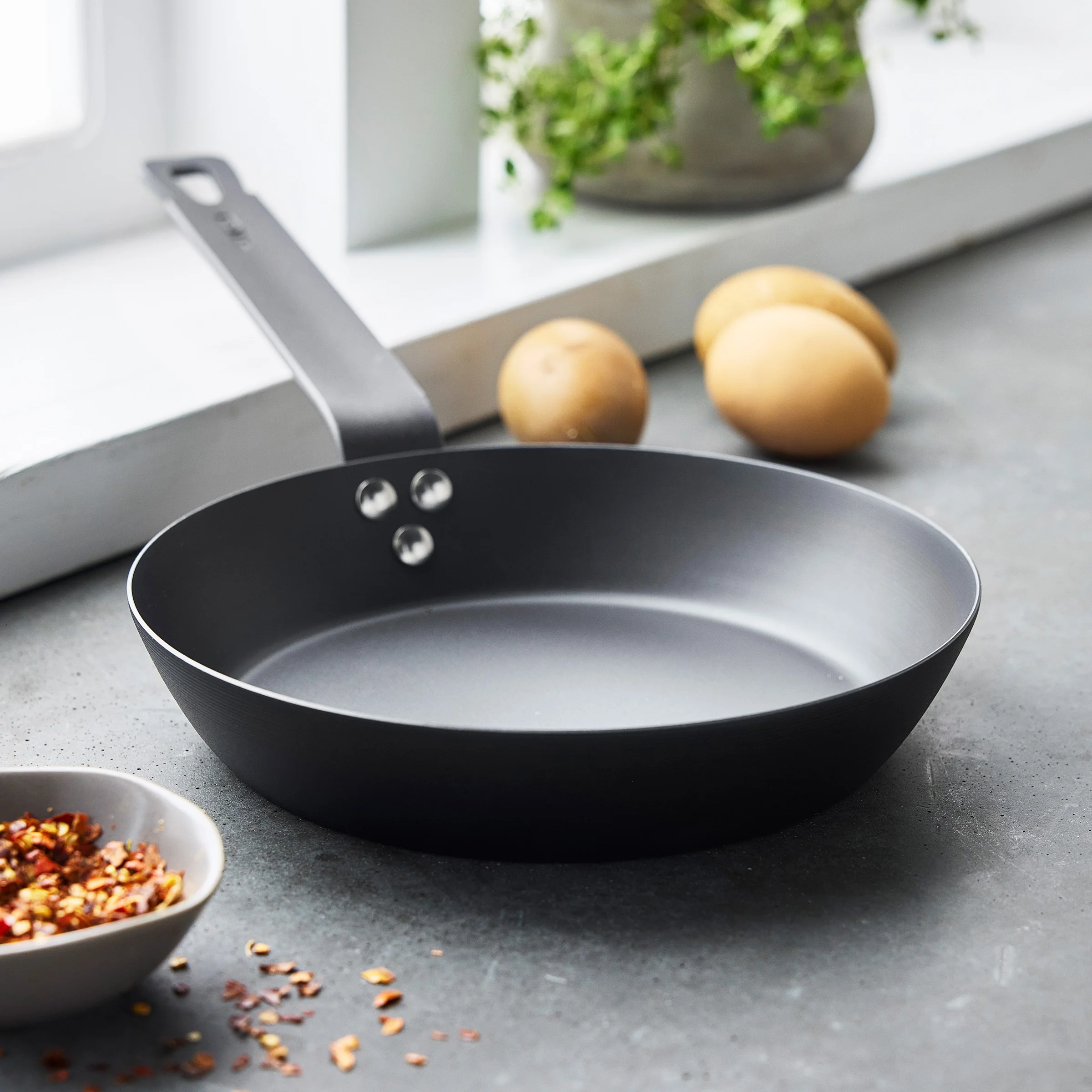 Bobby Flay by GreenPan 8 Carbon Steel Frypan