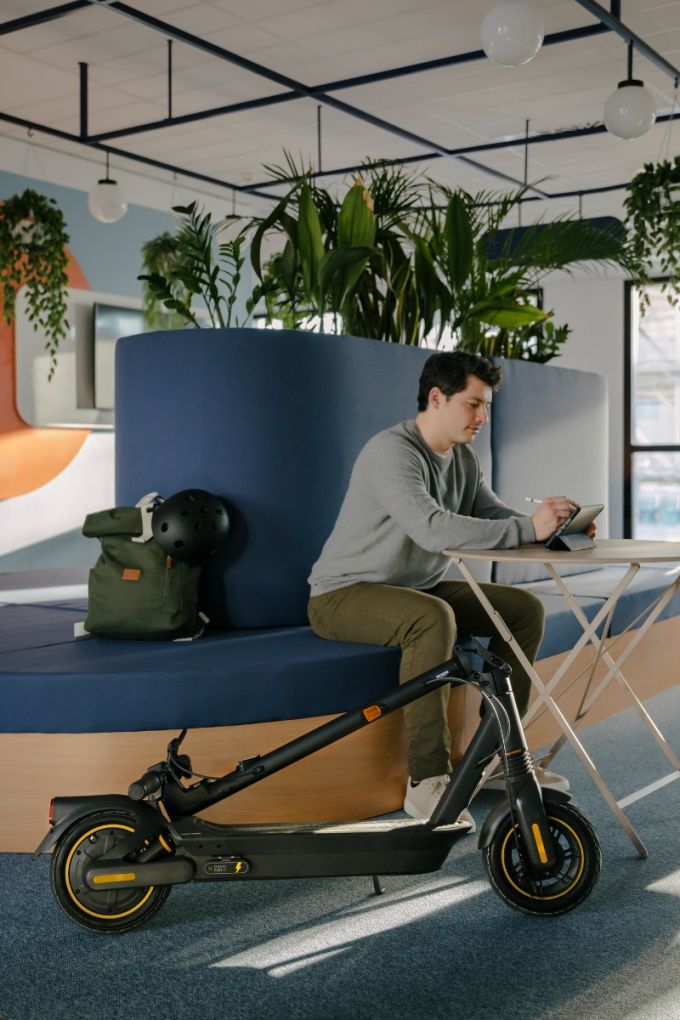 Ninebot KickScooter MAX G2 E Powered by Segway