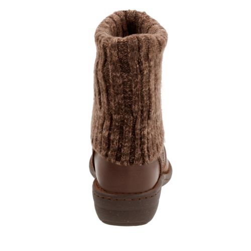 Clarks Avington Style