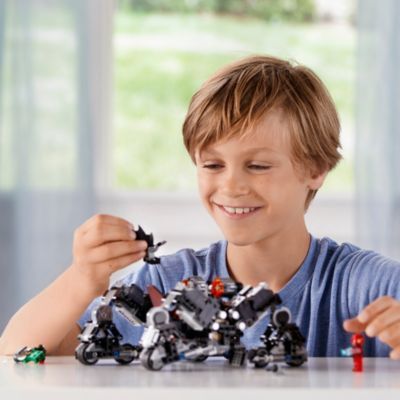 LEGO Knightcrawler Tunnel Attack