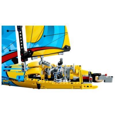 LEGO Racing Yacht