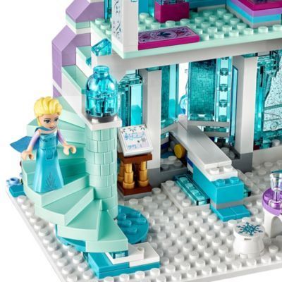 LEGO Elsas Magical Ice Palace