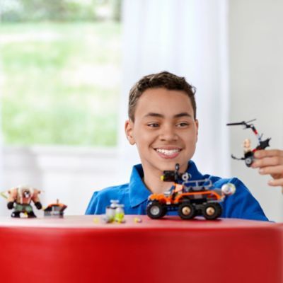 LEGO Bane™ Toxic Truck Attack