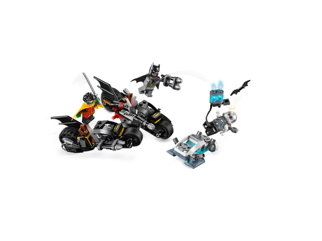 LEGO Mr. Freeze™ Batcycle™ Battle