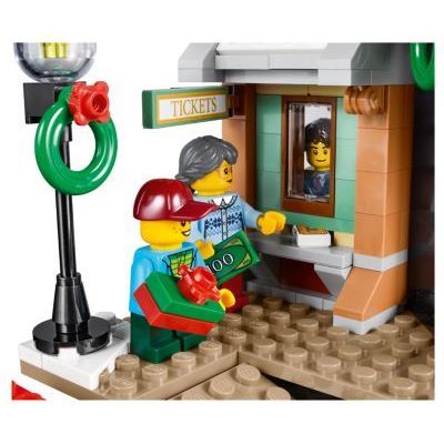 LEGO Winter Village Station