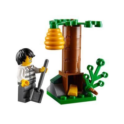 LEGO Mountain Fugitives