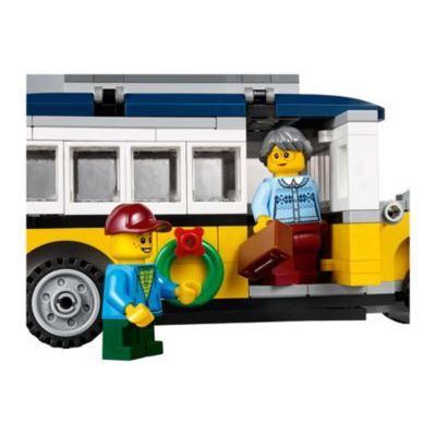 LEGO Winter Village Station