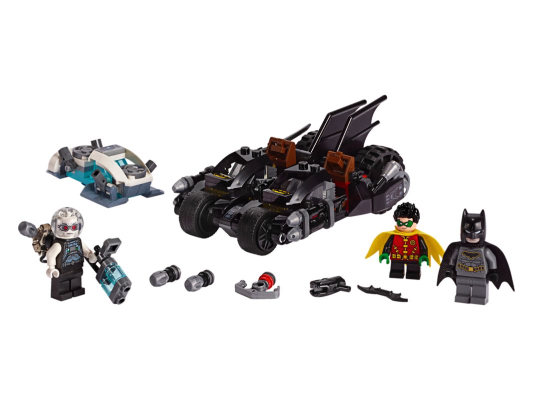 LEGO Mr. Freeze™ Batcycle™ Battle