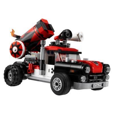LEGO Harley Quinn™ Cannonball Attack