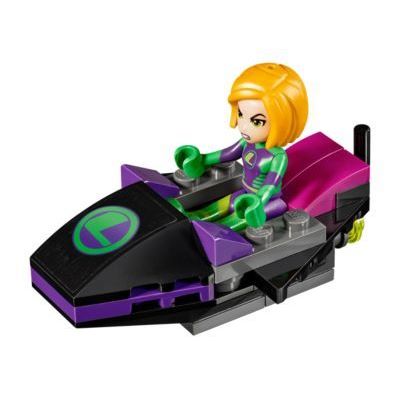 LEGO Lena Luthor™ Kryptomite™ Factory