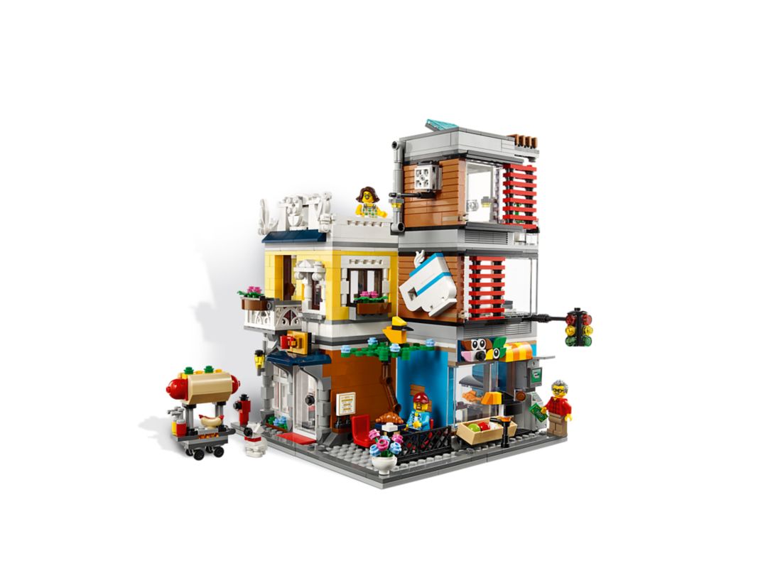 LEGO Townhouse Pet Shop & Caf