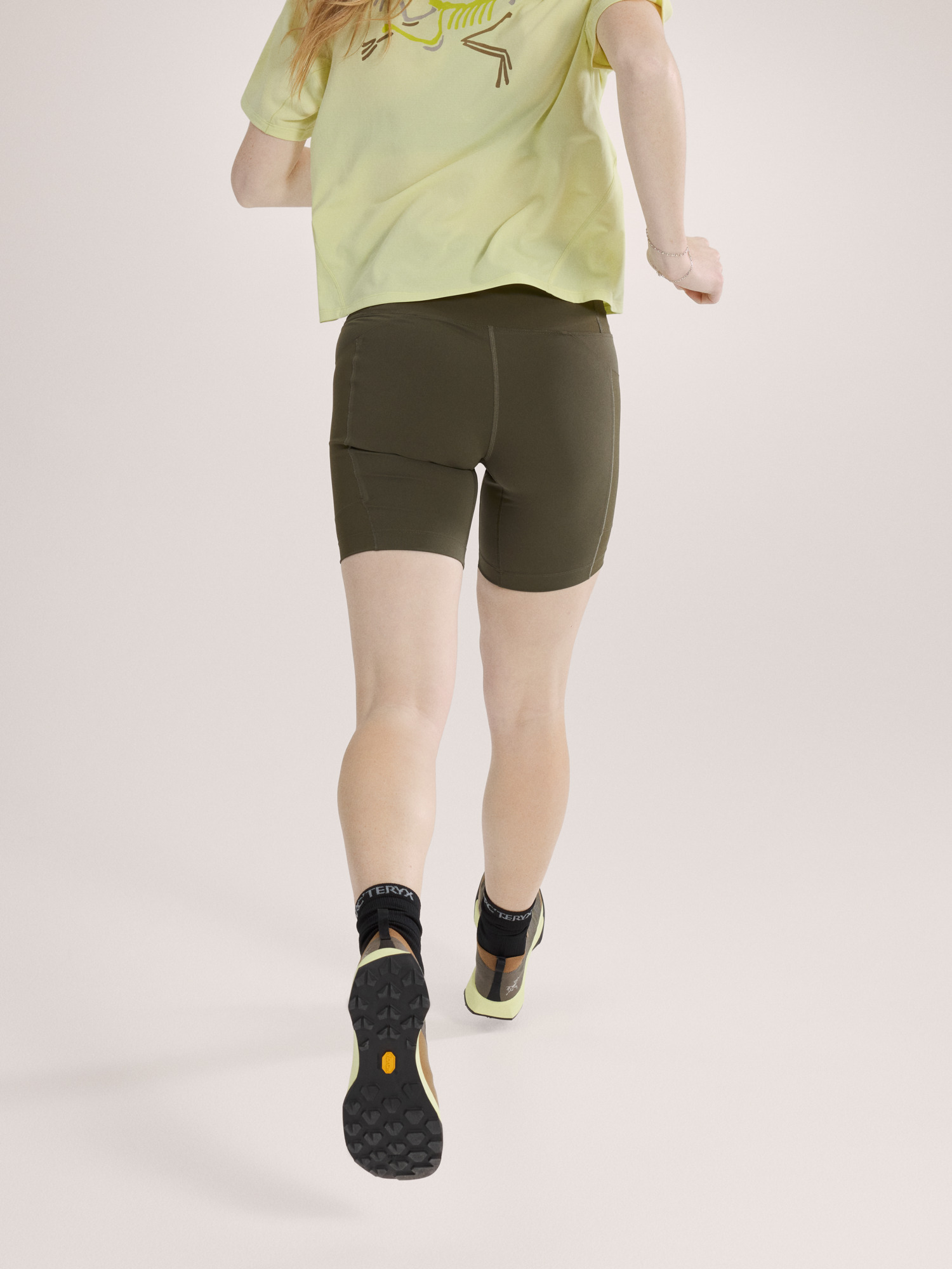 Essent High-Rise Utility Short 8" Women's