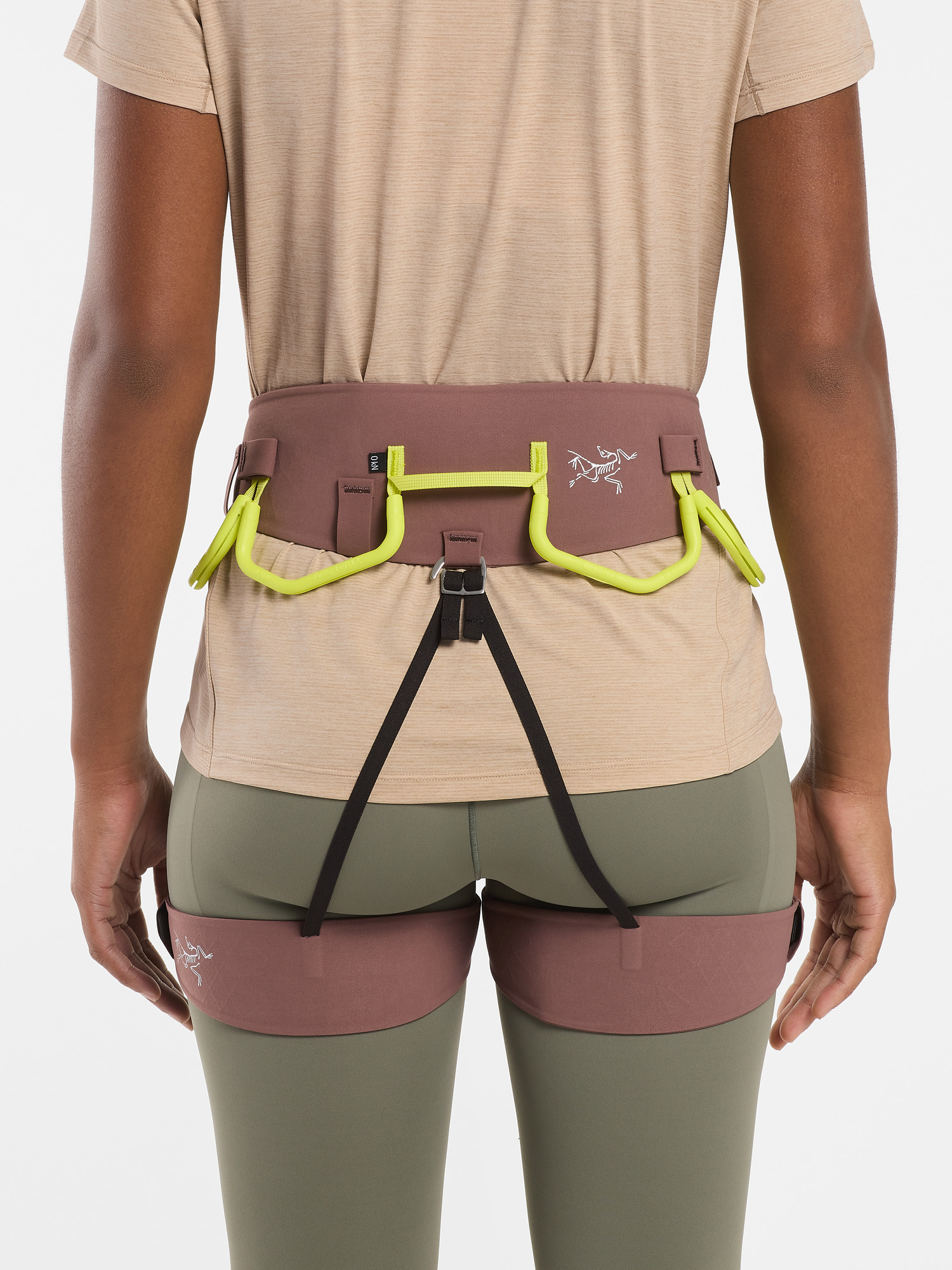 AR-385a Harness Women's