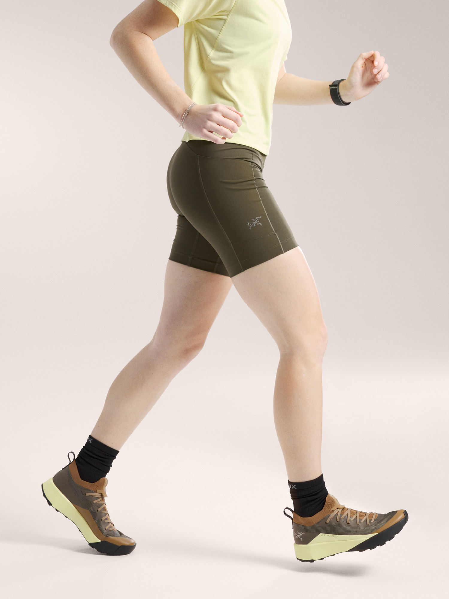 Essent High-Rise Utility Short 8" Women's