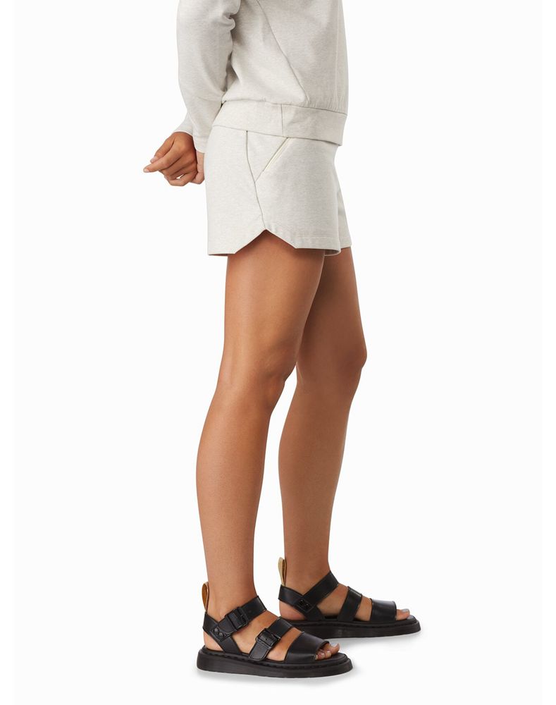 Arc'teryx Momenta 3 Shorts Womens - Beige