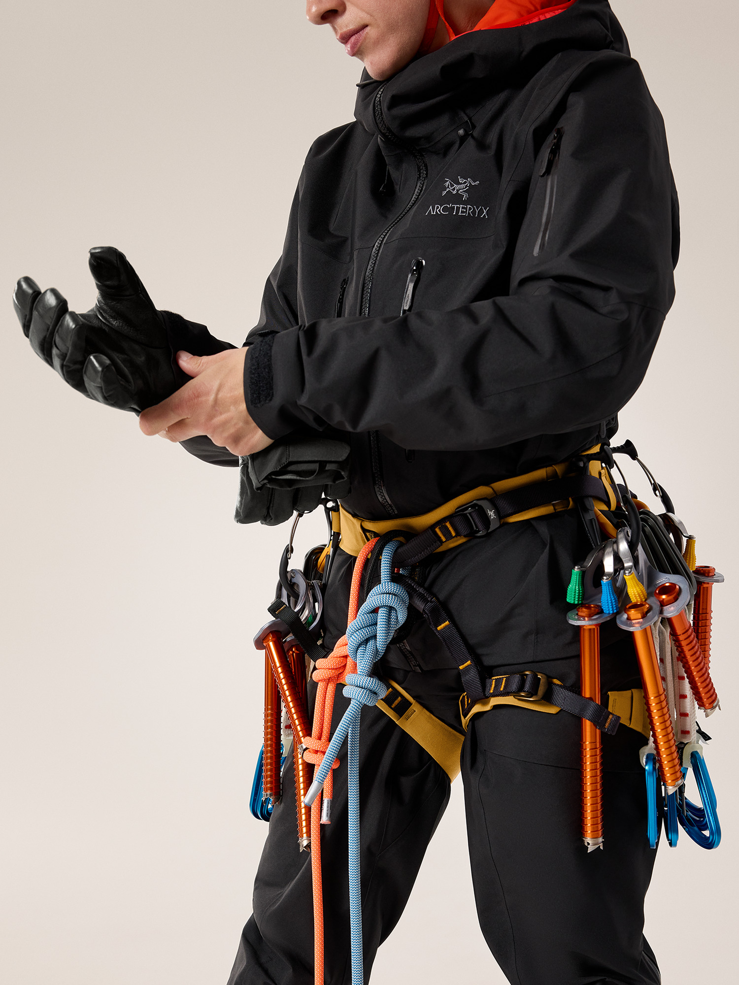 AR-385a Harness Women's