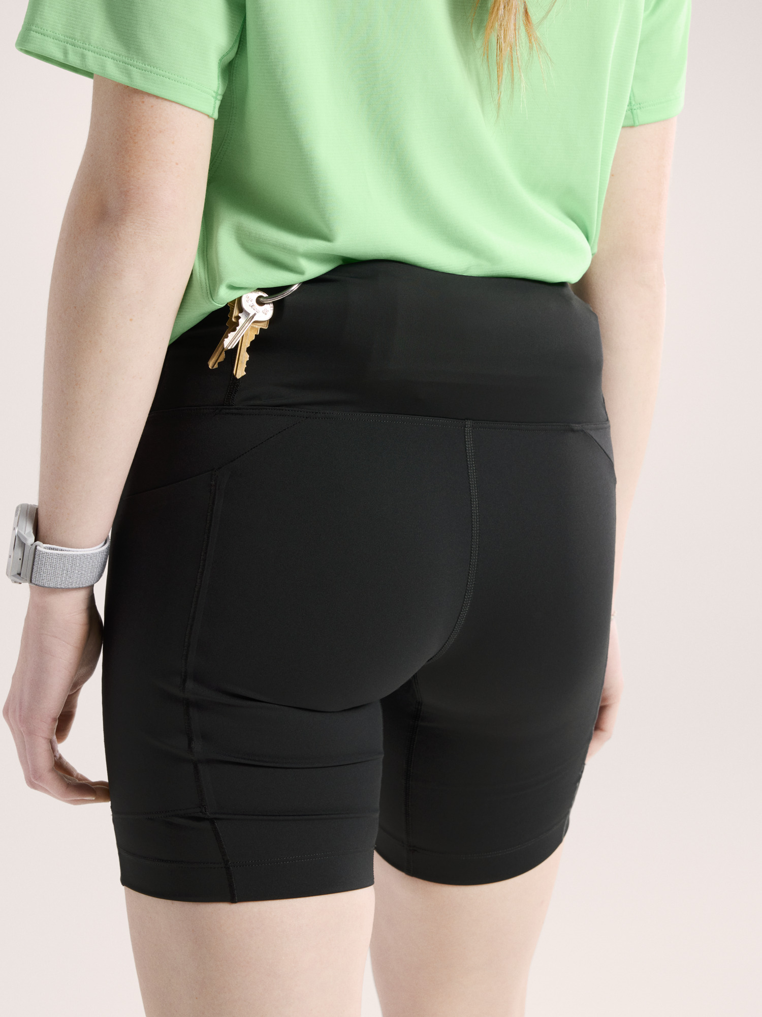 Essent High-Rise Utility Short 8" Women's