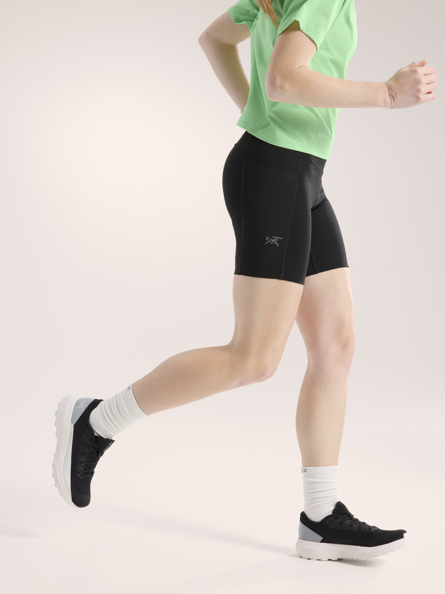 Essent High-Rise Utility Short 8" Women's