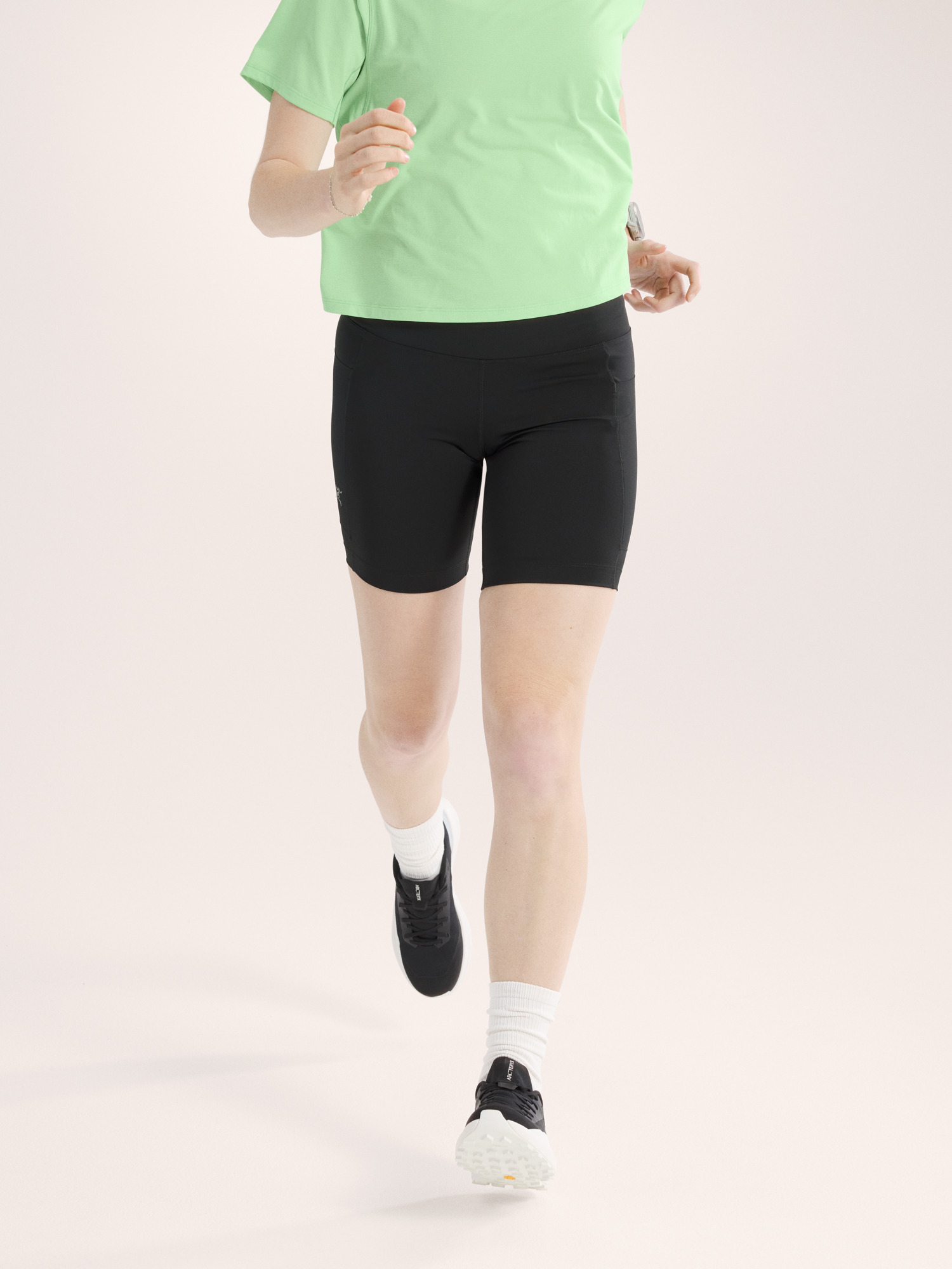 Essent High-Rise Utility Short 8" Women's