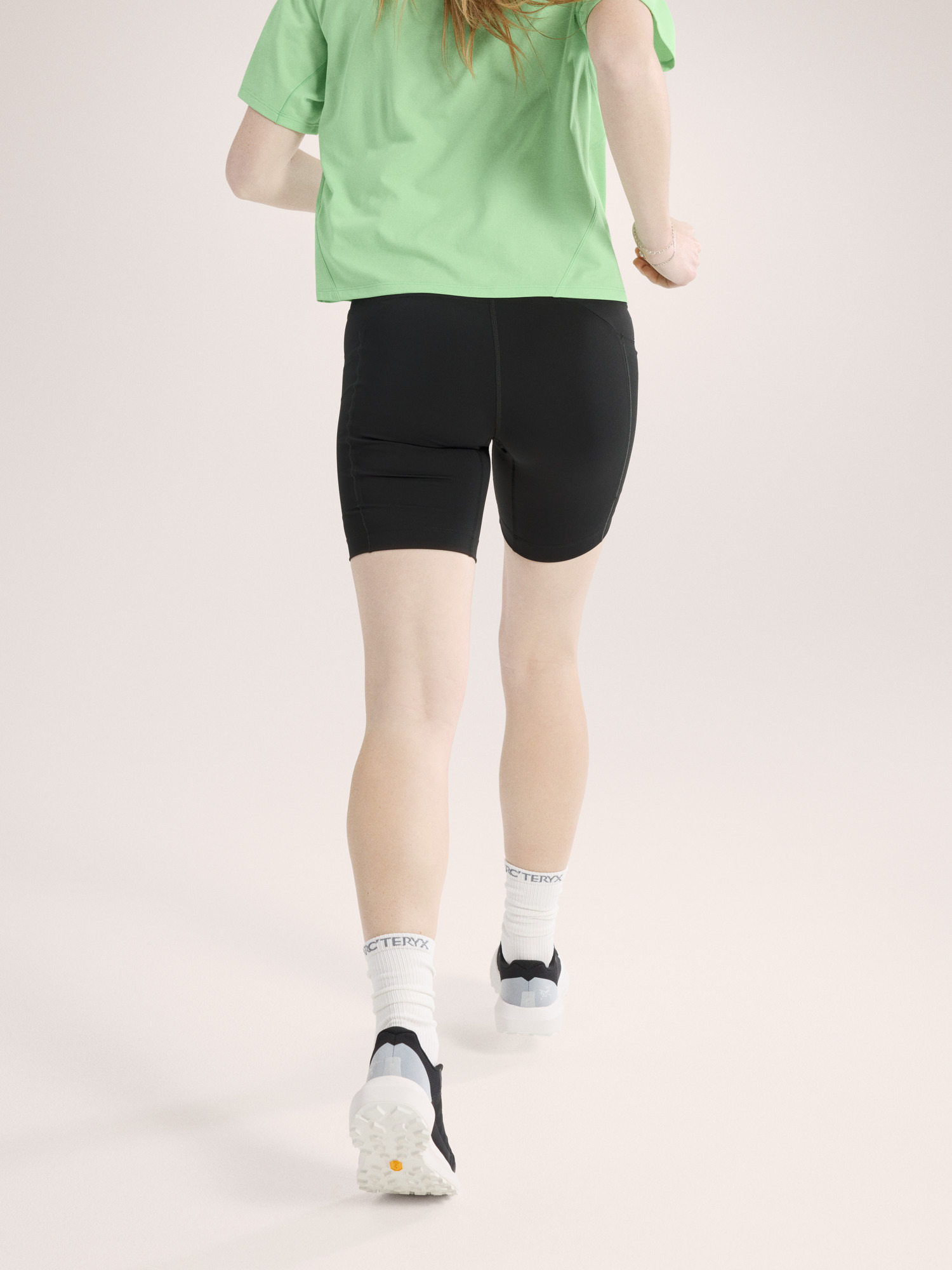 Essent High-Rise Utility Short 8" Women's