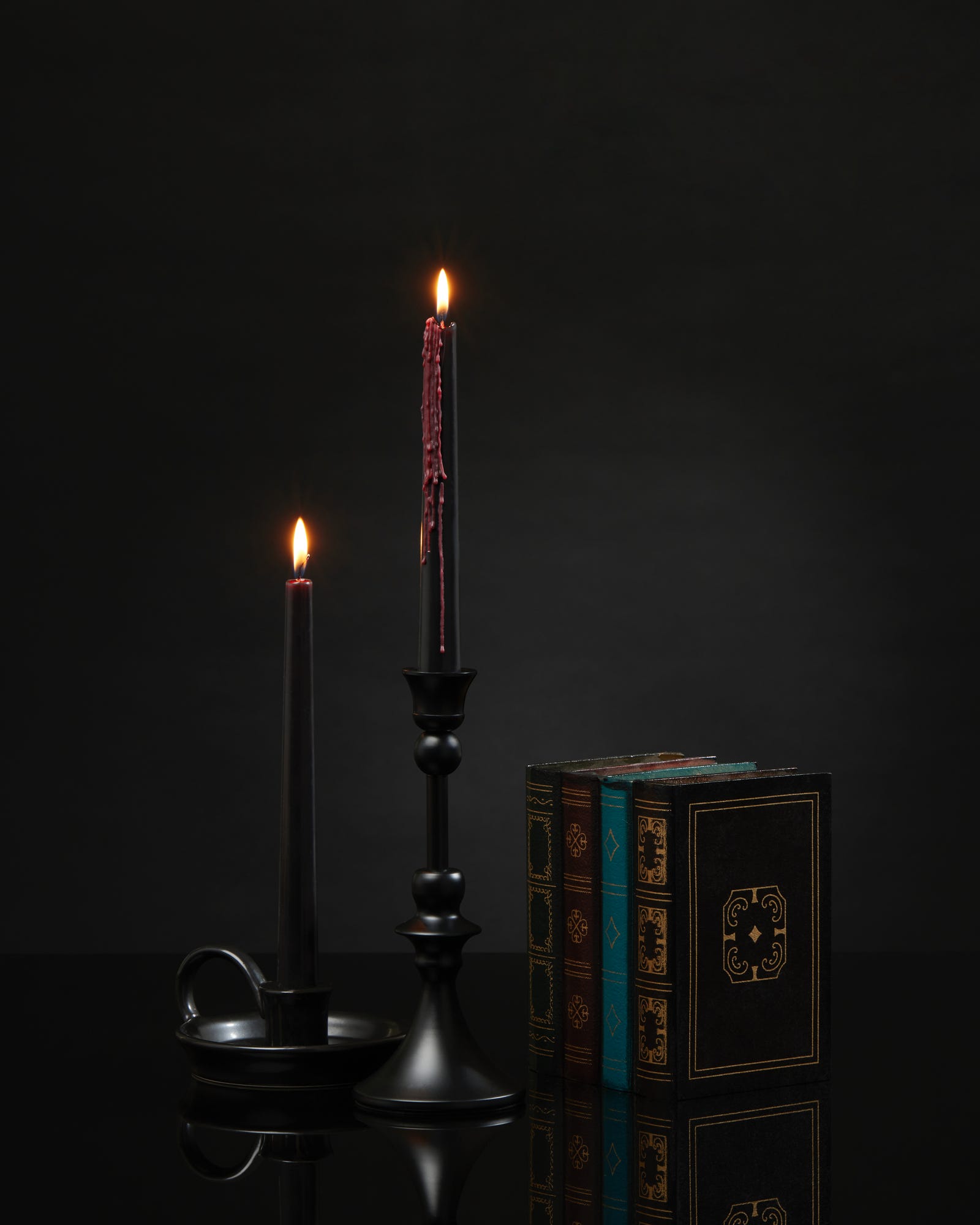 Bleeding Tapers Black & Red Unscented 2 x 25cm