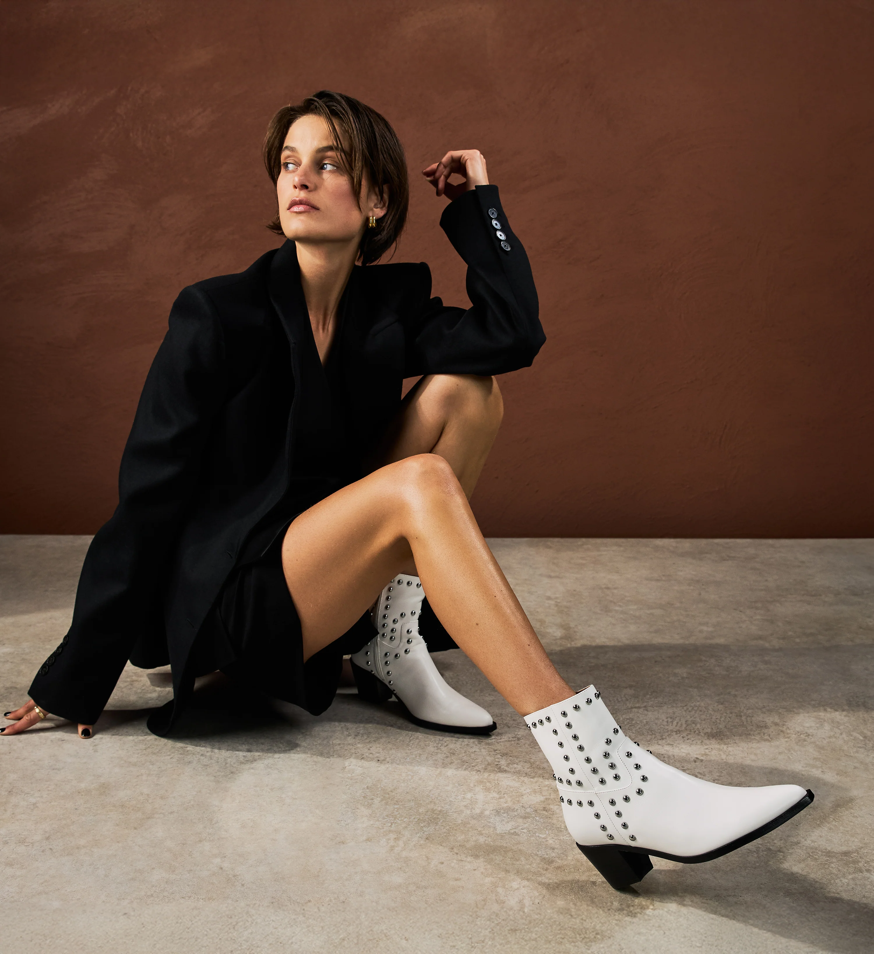 Tetraka White Leather & Hardware Heeled Boots