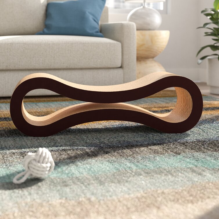 Daniela Scratching Post