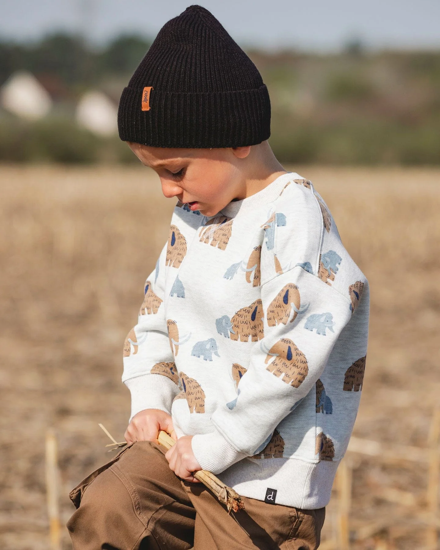 Long Sleeve Crew Neck Fleece Sweatshirt Beige Mammoth Print