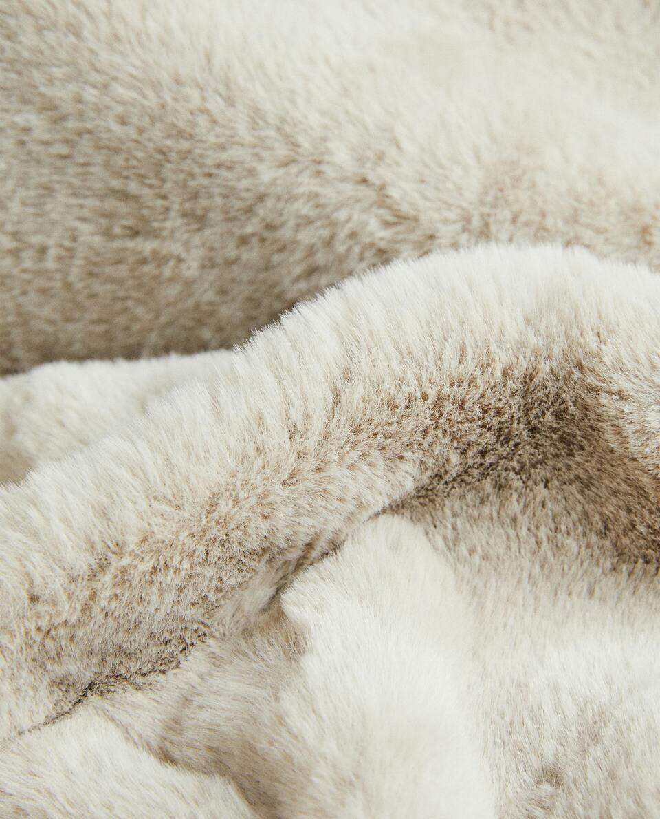 FUR BLANKET
