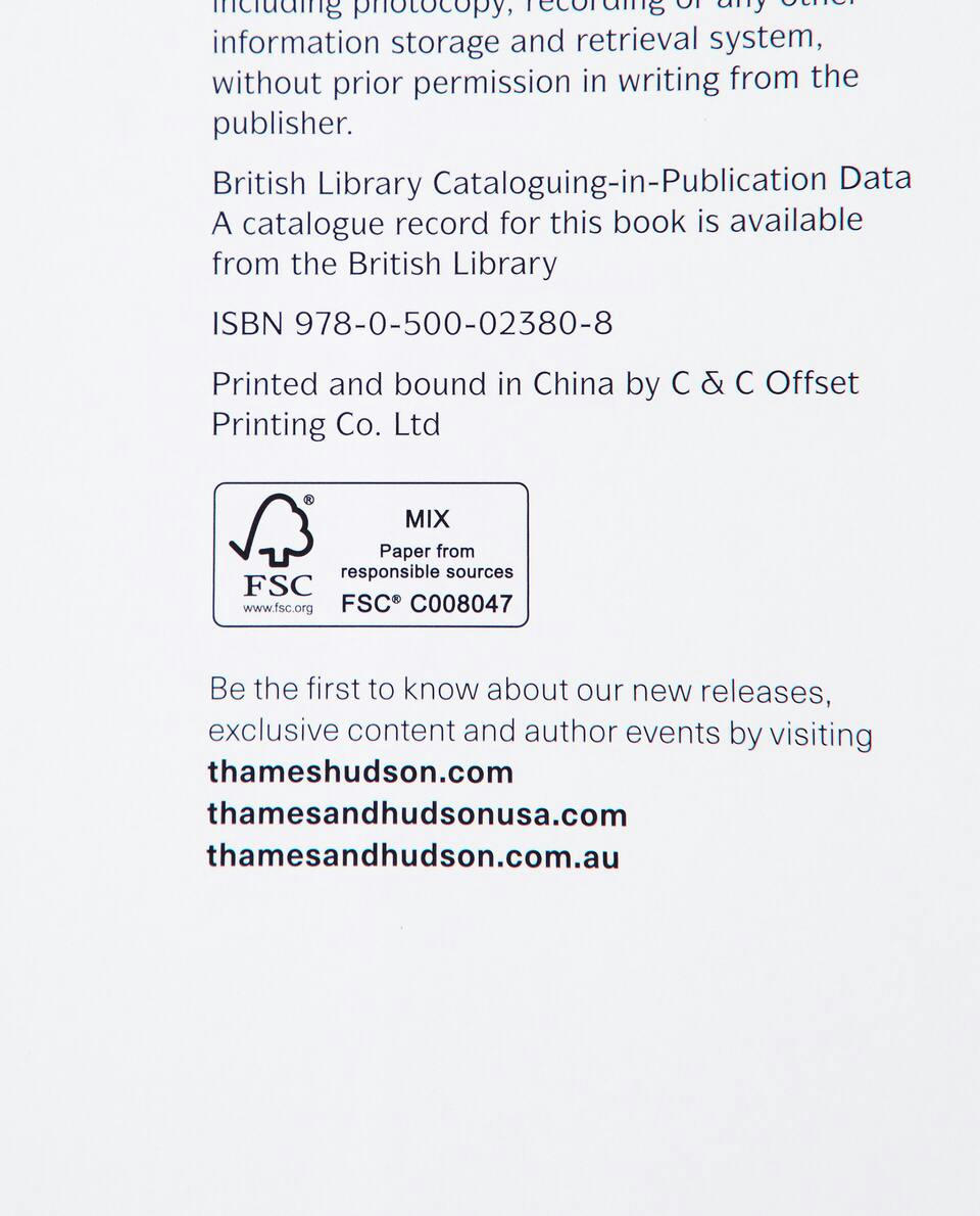 VERSACE CATWALK BOOK