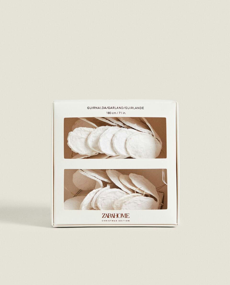 PAPIER-M?CHé FLORAL CHRISTMAS LIGHT GARLAND