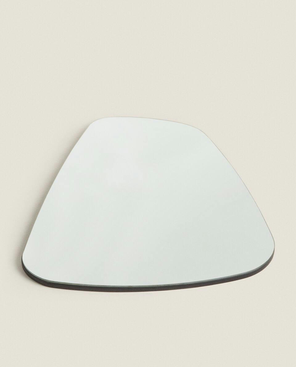IRREGULAR-SHAPED MIRROR