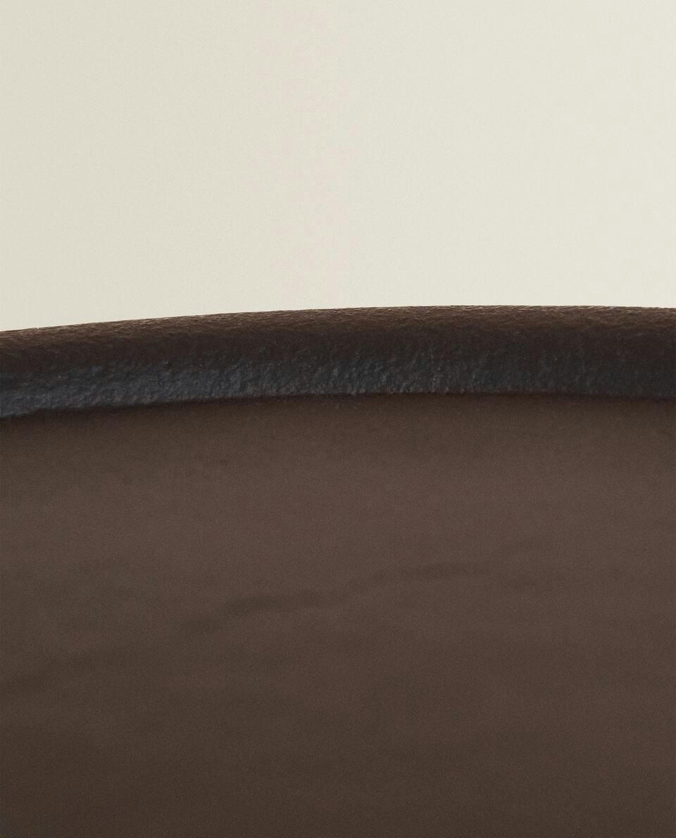 ANTIQUE-EFFECT METAL TABLE