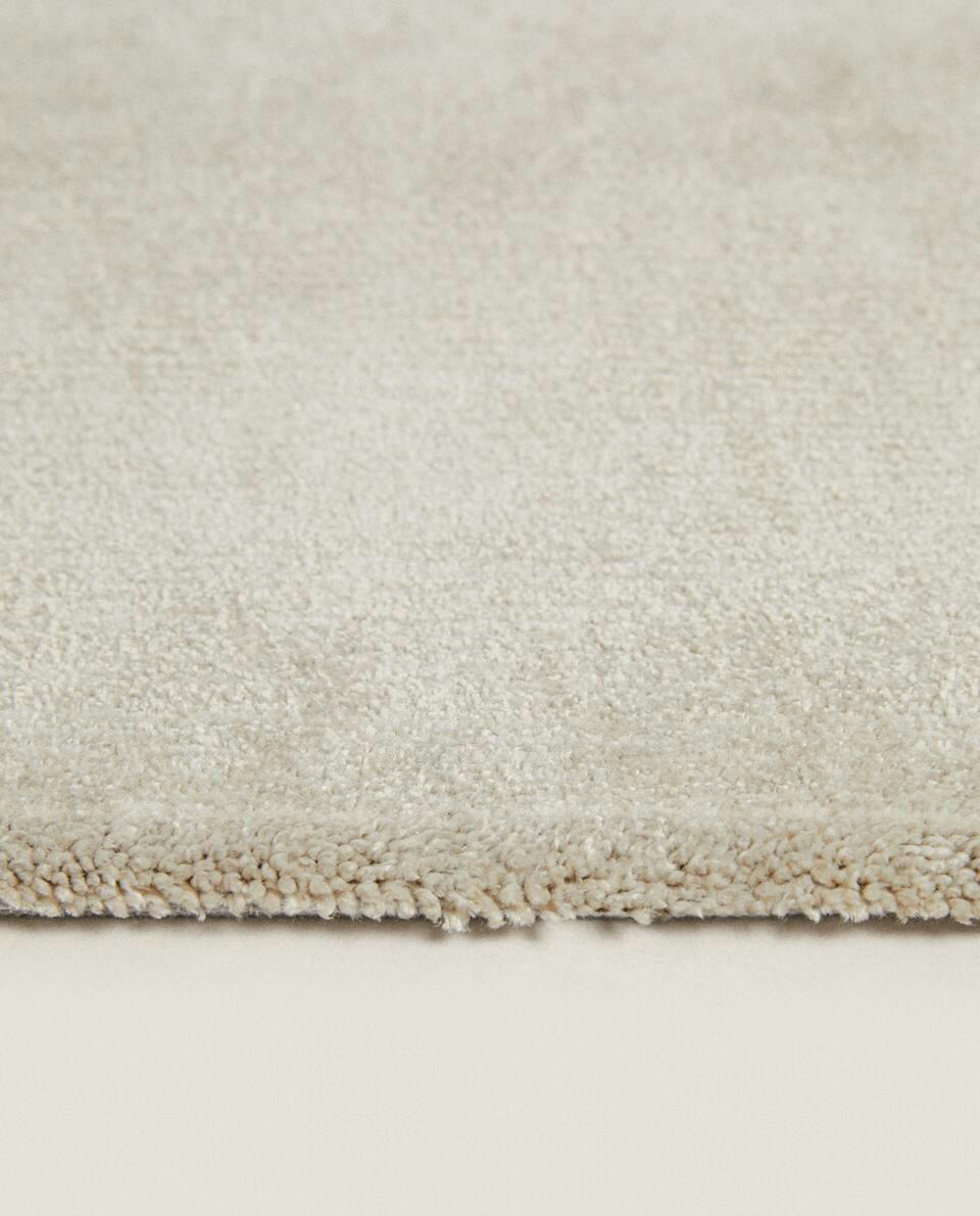SOFT-TOUCH TEXTURED RUG